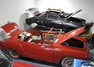 1962 VW Karmann Ghia Convertibles in restoration